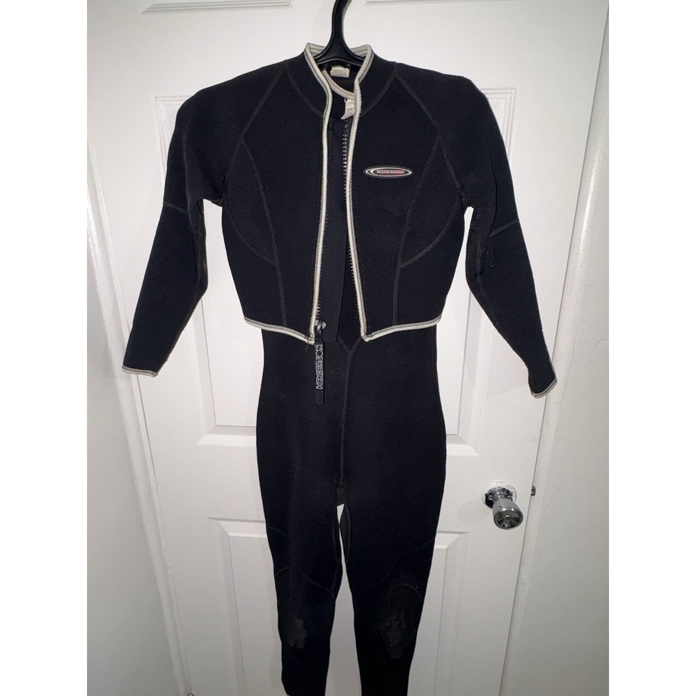 Henderson 2-Piece 3mm Wetsuit Set Women's Size 6 / 8 Bolero John Read Notice